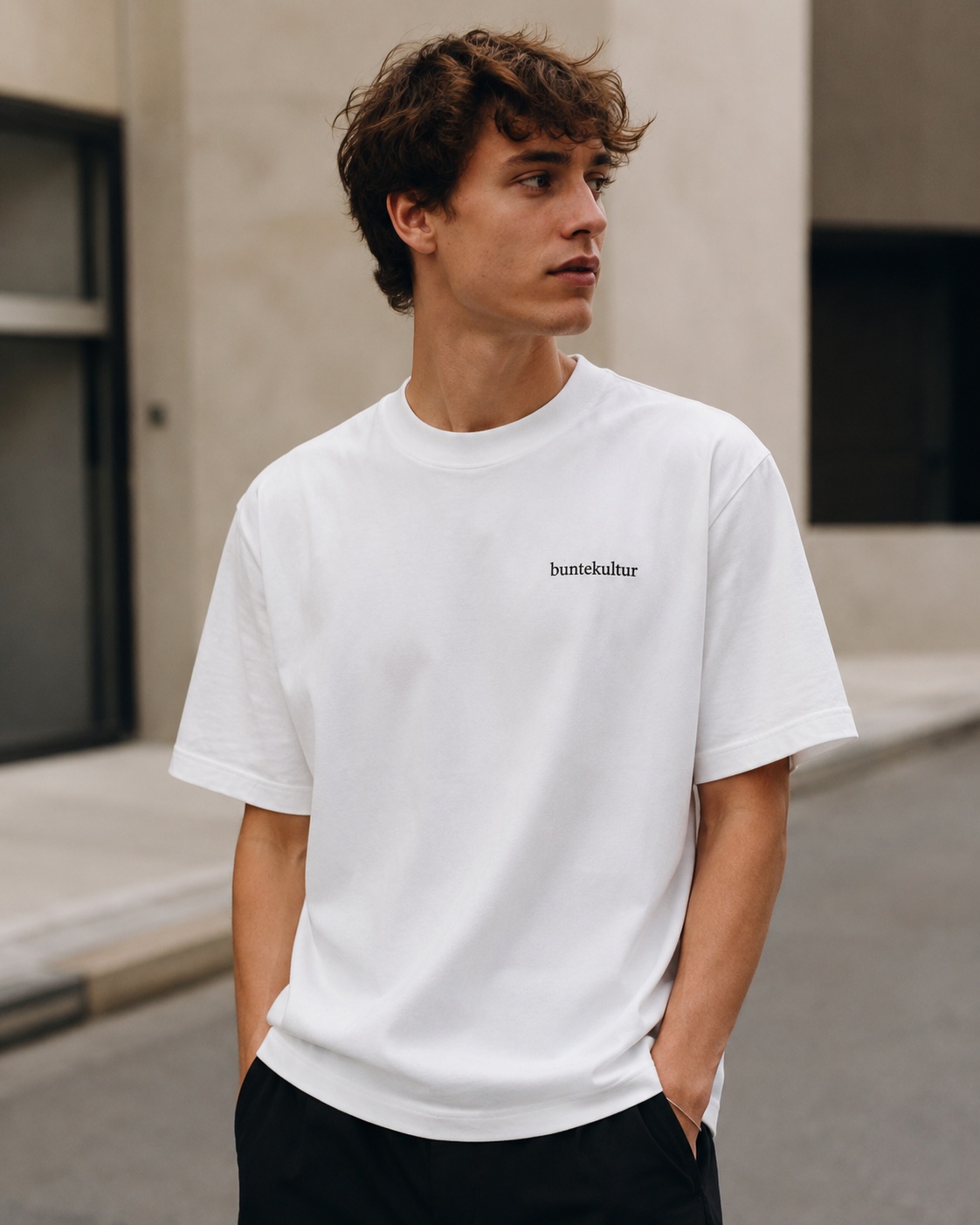 buntekultur tee worn, look 2
